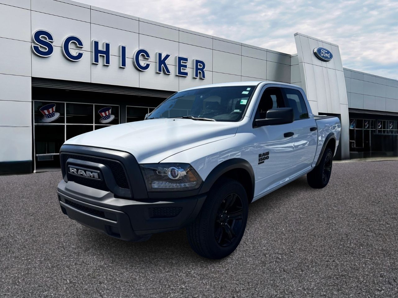 Ram 1500 Classic Vehicle Full-screen Gallery Image 04