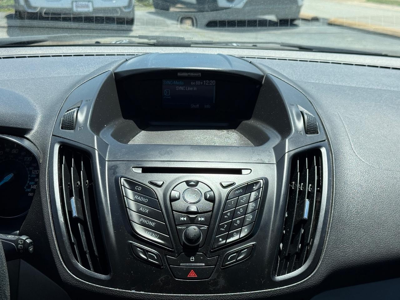 Ford Escape Vehicle Full-screen Gallery Image 13