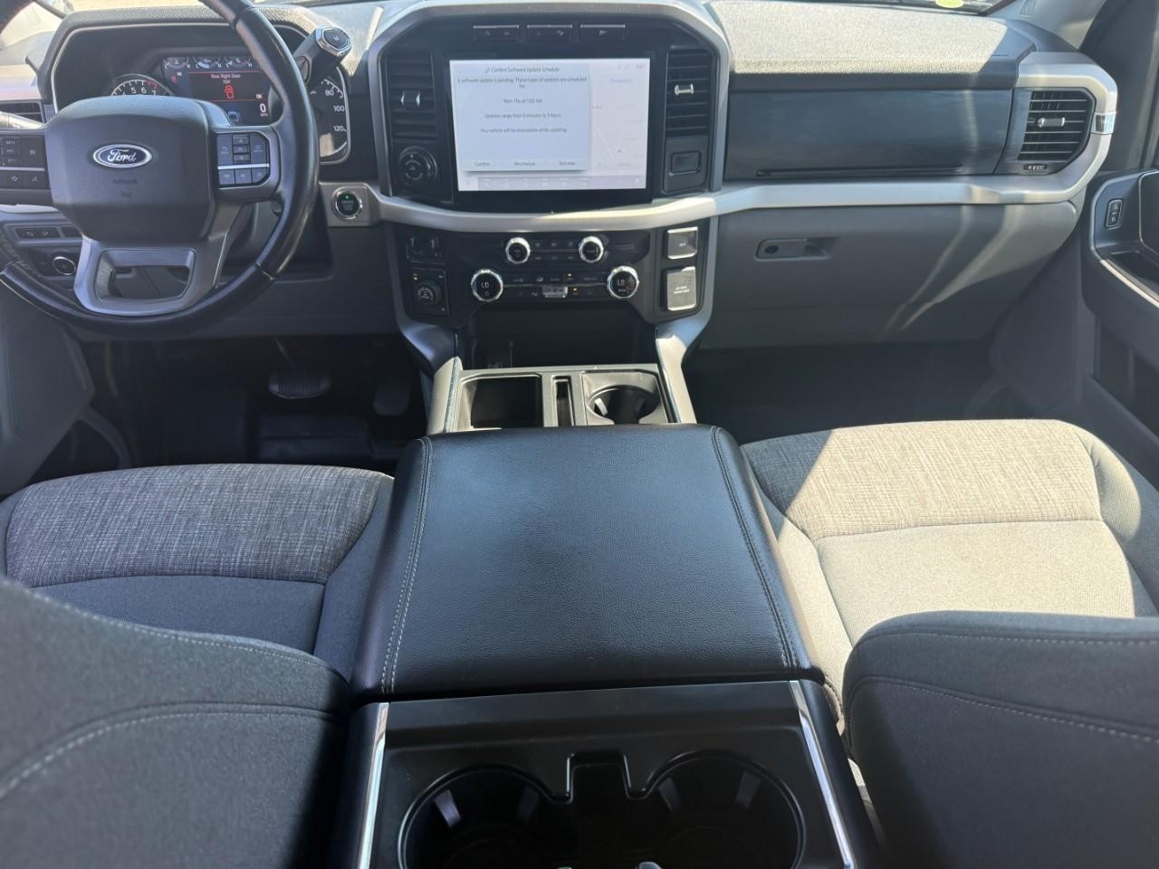 Ford F-150 Vehicle Full-screen Gallery Image 11