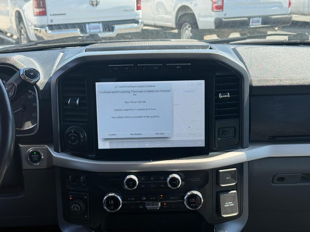 Ford F-150 Vehicle Full-screen Gallery Image 13