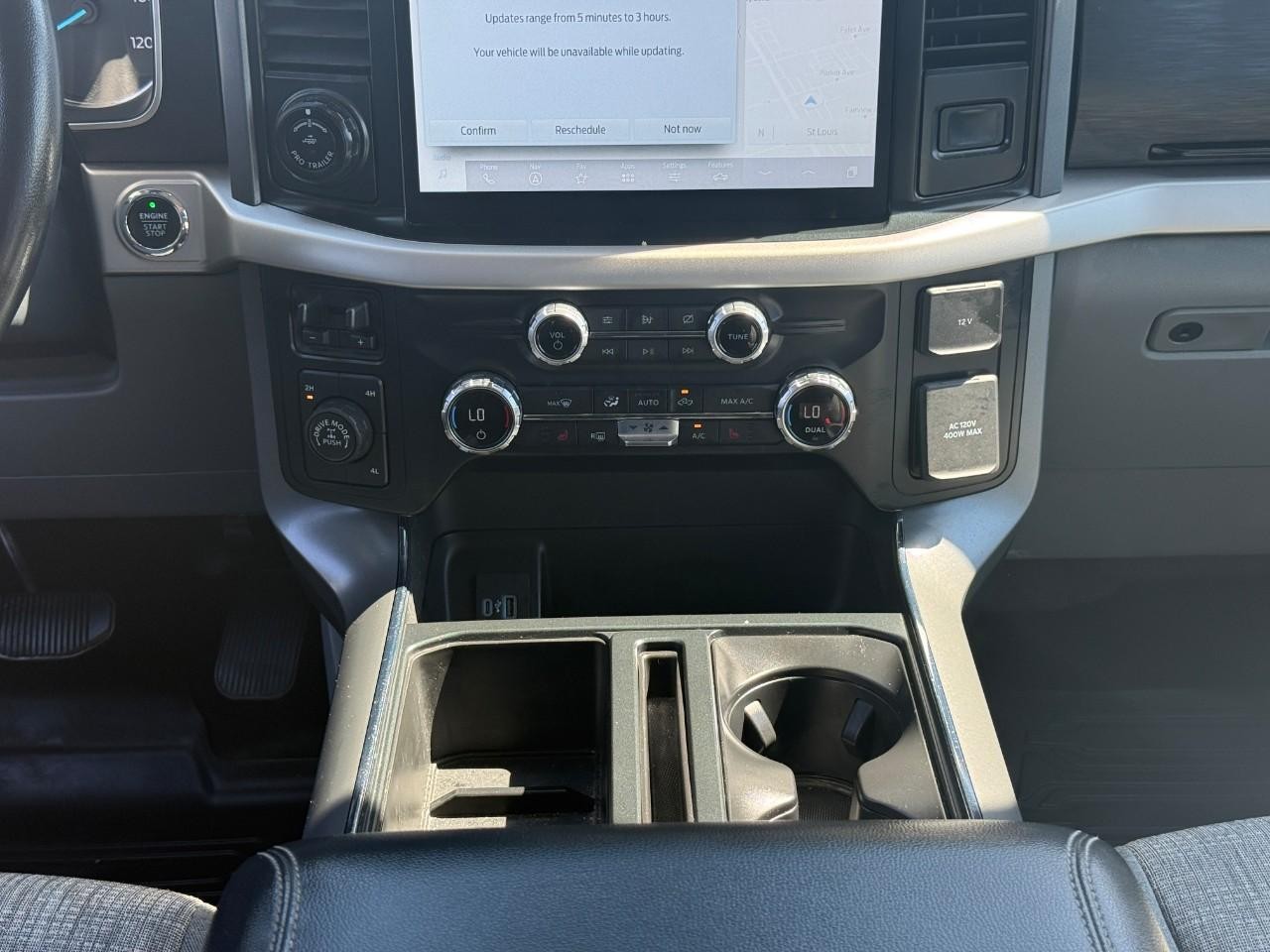 Ford F-150 Vehicle Full-screen Gallery Image 14