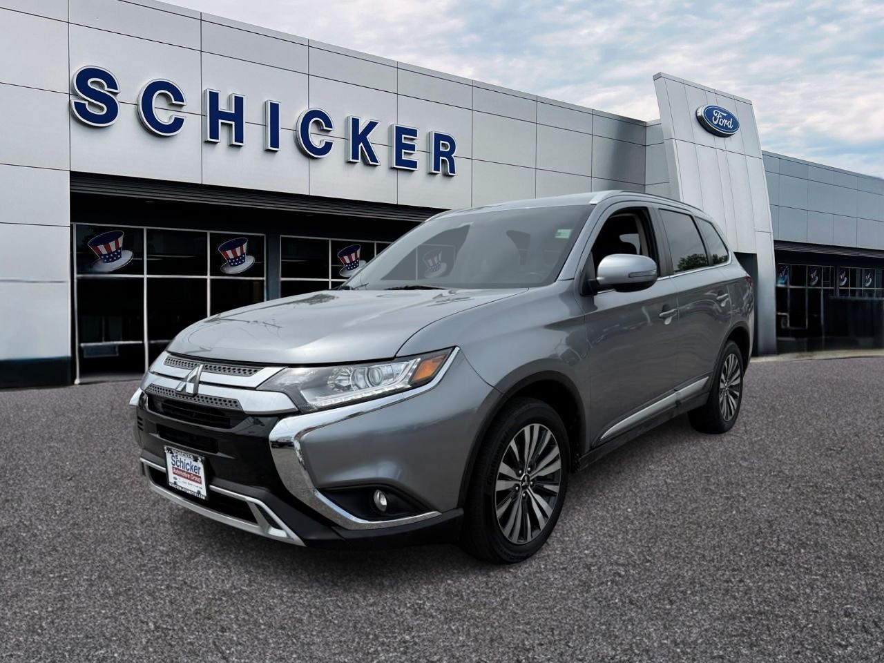 Mitsubishi Outlander Vehicle Full-screen Gallery Image 04