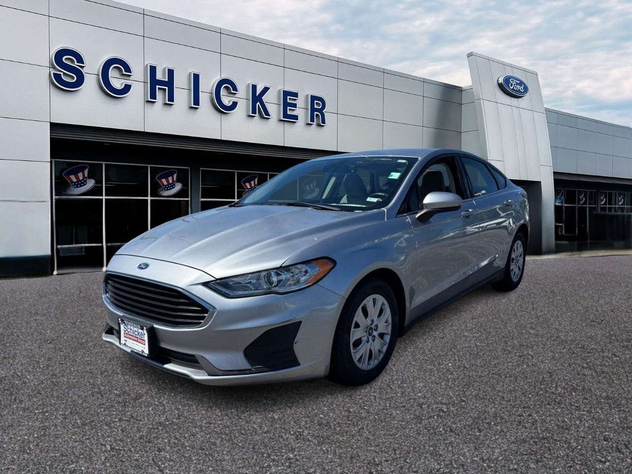 Ford Fusion Vehicle Full-screen Gallery Image 04