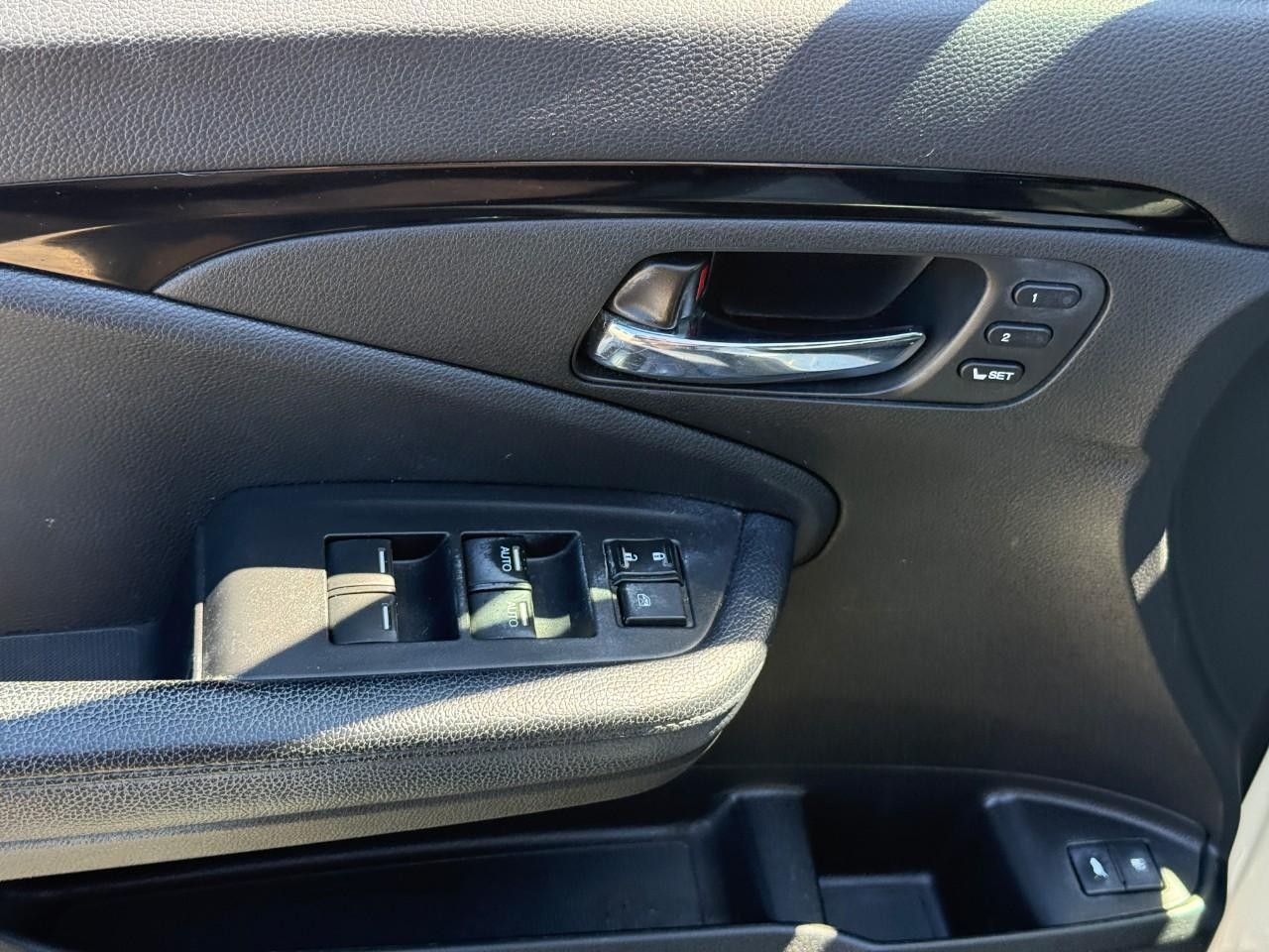 Honda Pilot Vehicle Full-screen Gallery Image 18