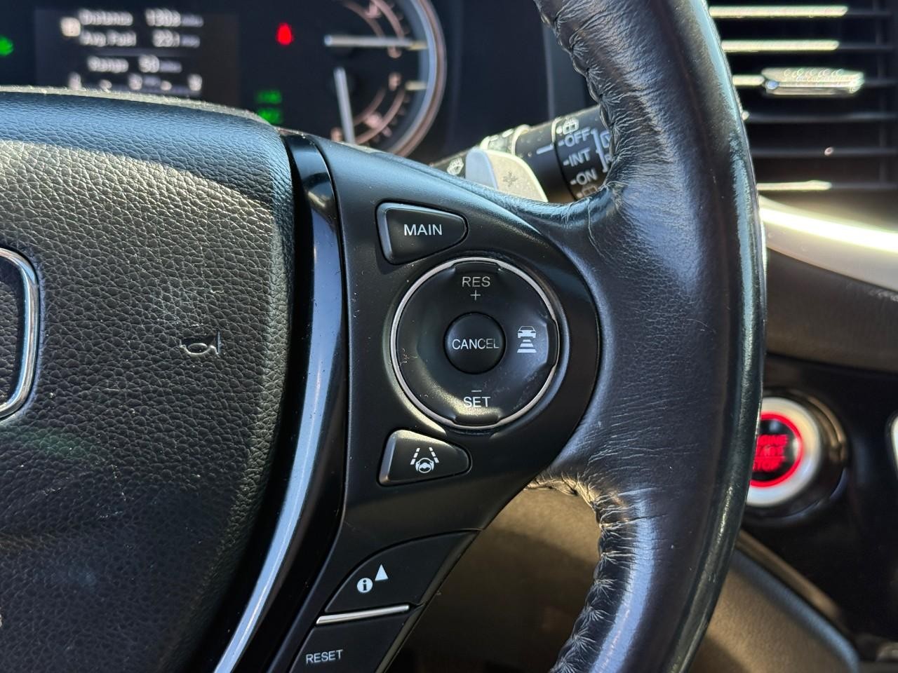 Honda Pilot Vehicle Full-screen Gallery Image 23
