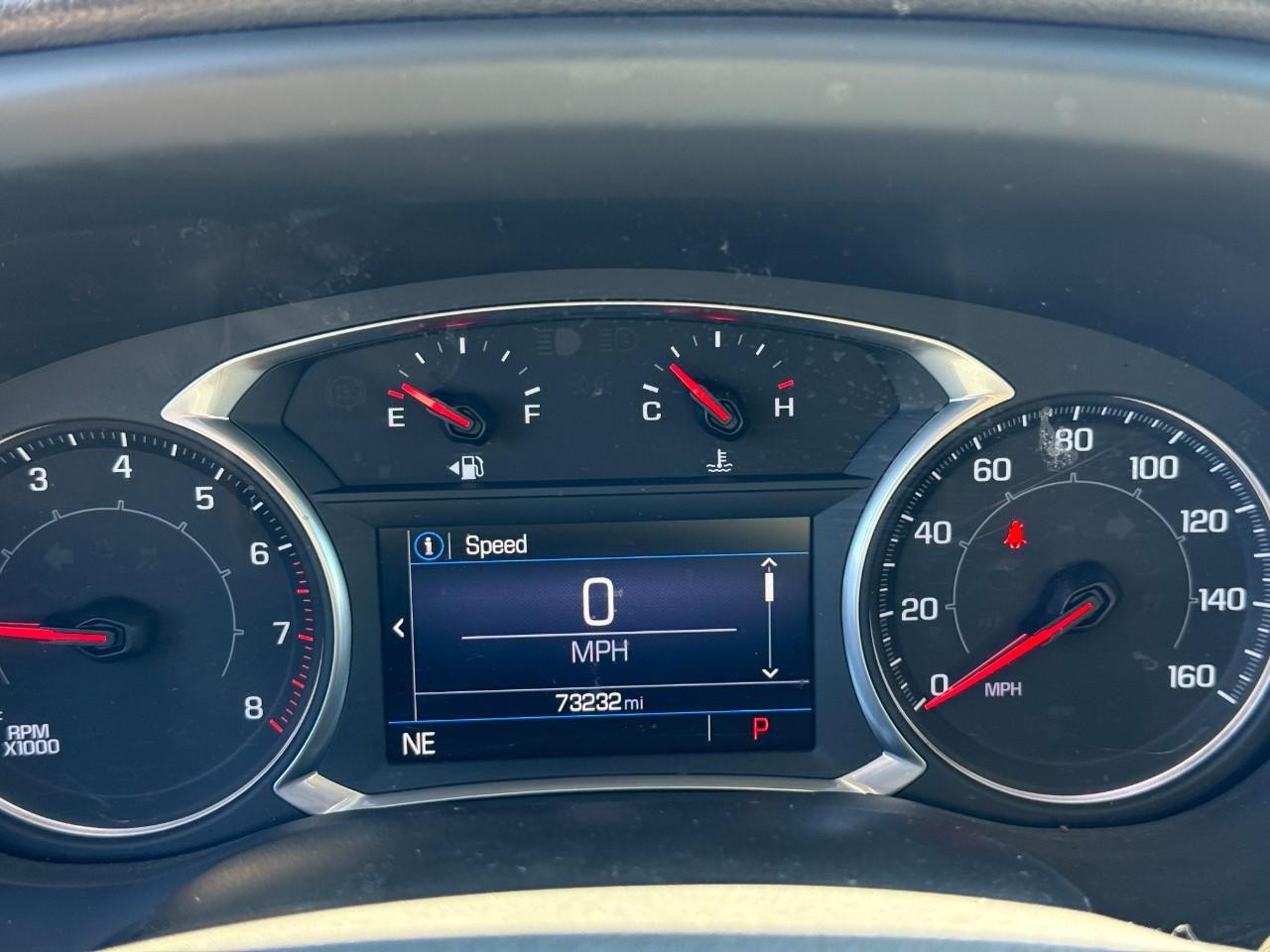 GMC Acadia Vehicle Full-screen Gallery Image 21