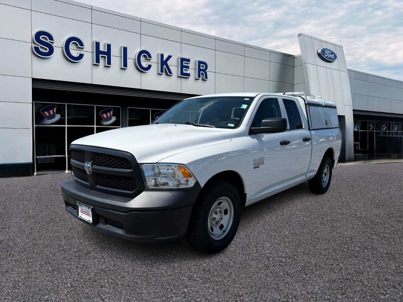 Ram 1500 Classic Vehicle Full-screen Gallery Image 04