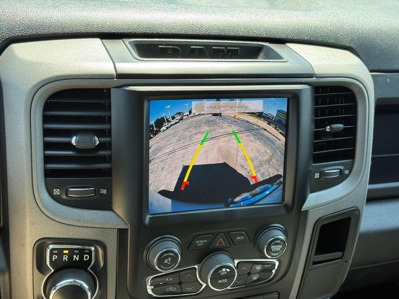 Ram 1500 Classic Vehicle Full-screen Gallery Image 17
