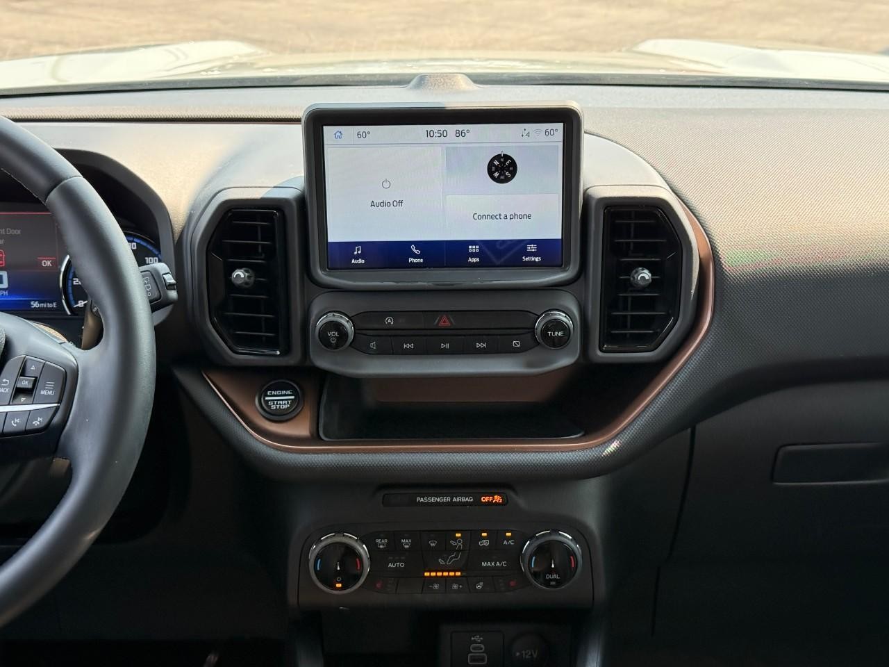 Ford Bronco Sport Vehicle Full-screen Gallery Image 12
