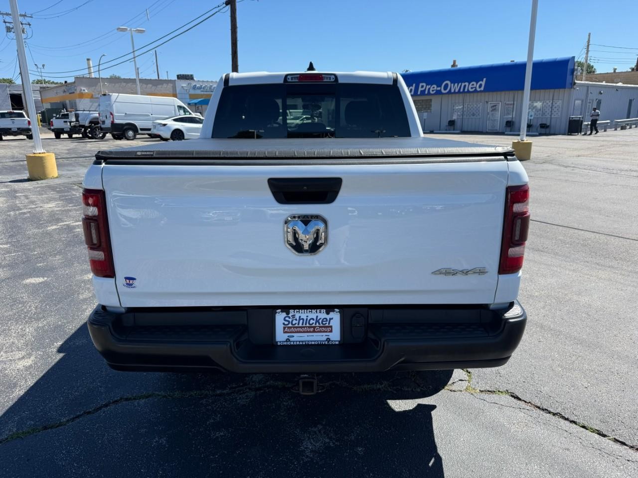 Ram 1500 Vehicle Full-screen Gallery Image 08