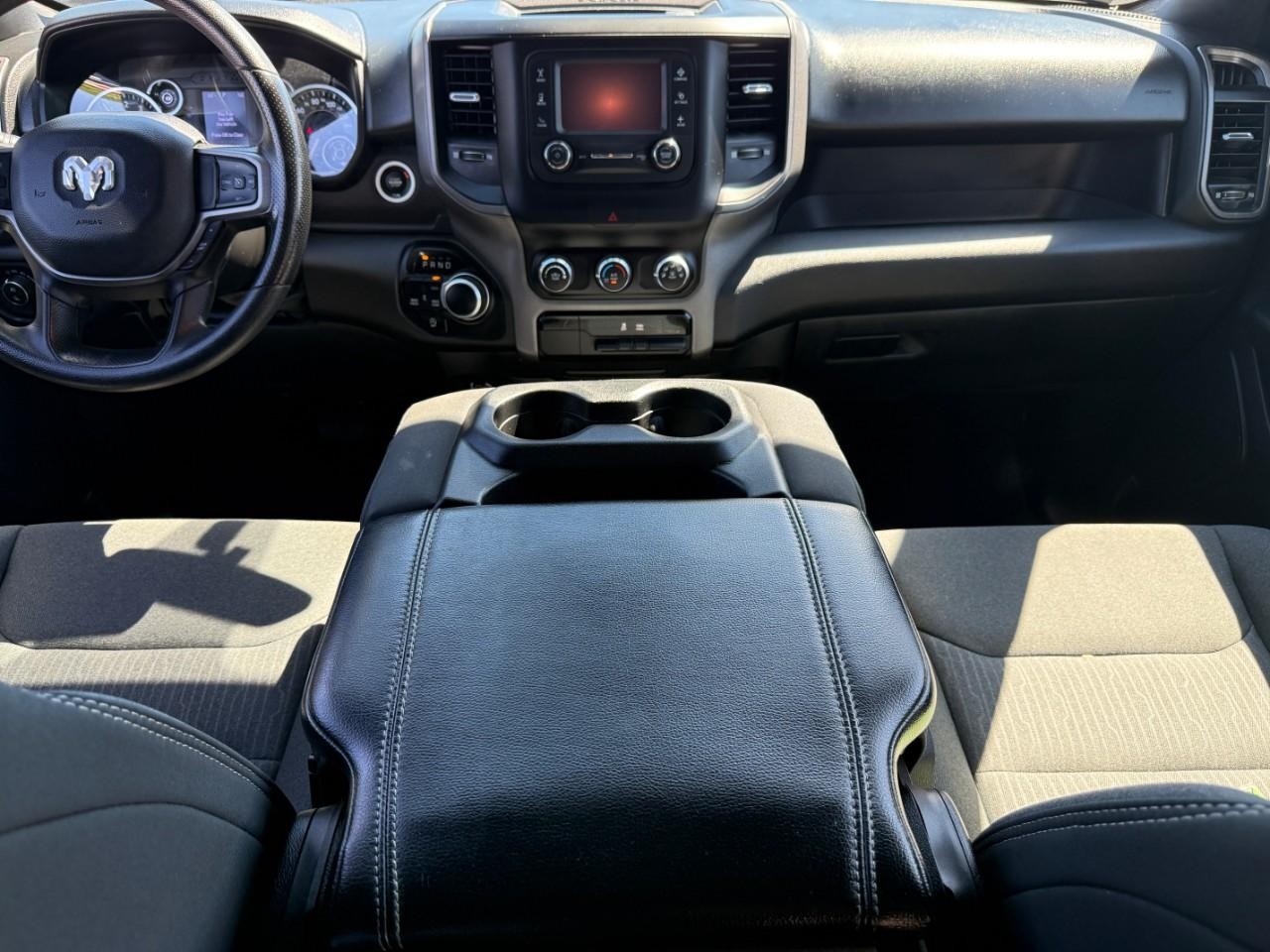 Ram 1500 Vehicle Full-screen Gallery Image 10