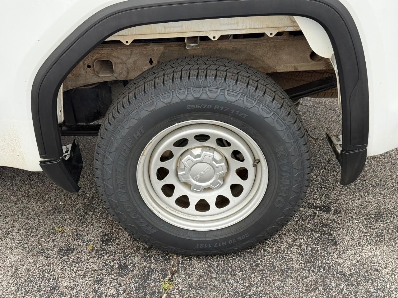 GMC Sierra 1500 Vehicle Full-screen Gallery Image 06