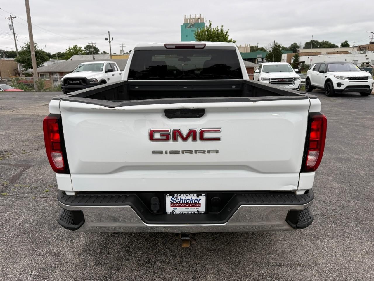 GMC Sierra 1500 Vehicle Full-screen Gallery Image 08