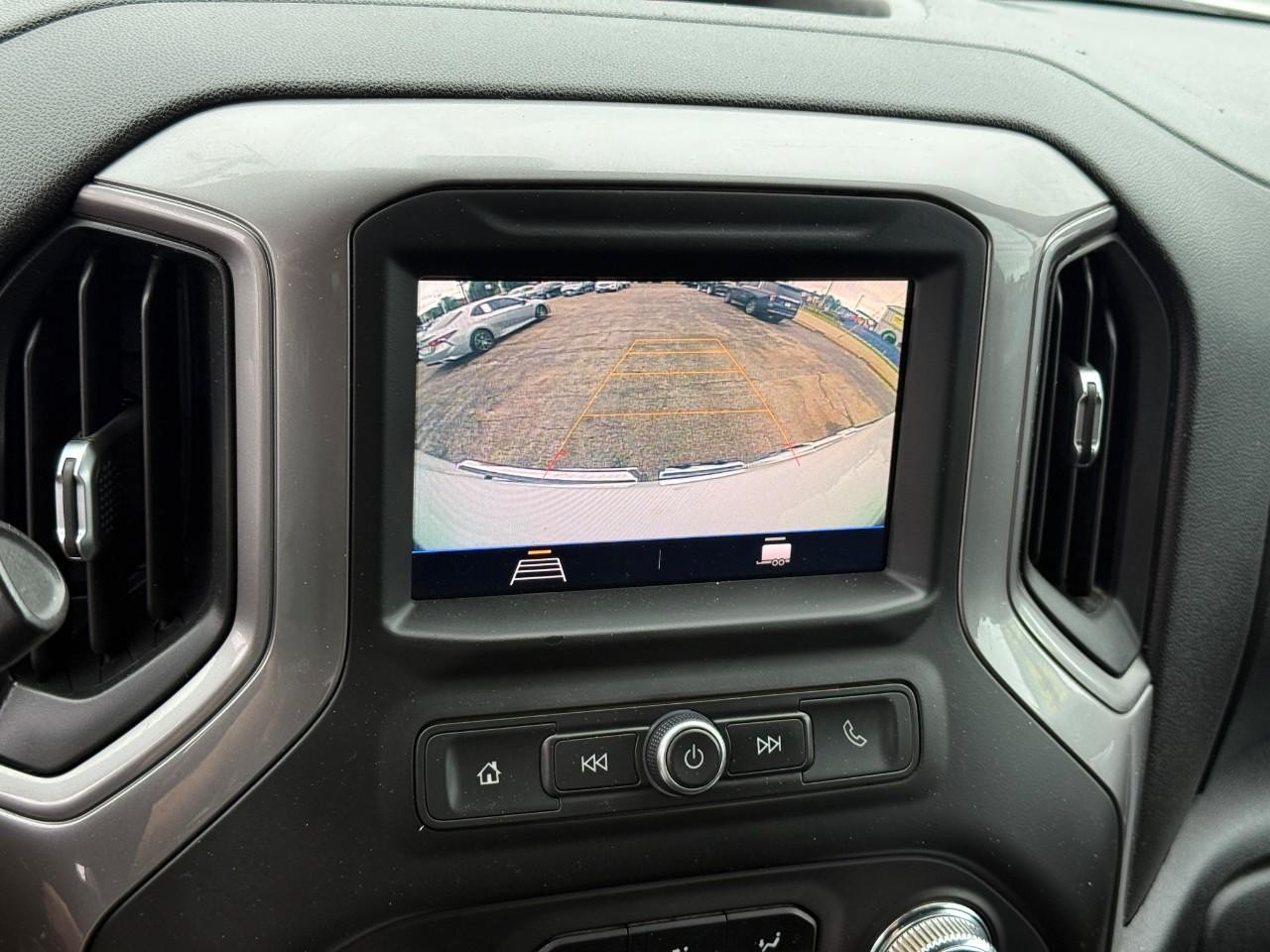 GMC Sierra 1500 Vehicle Full-screen Gallery Image 21