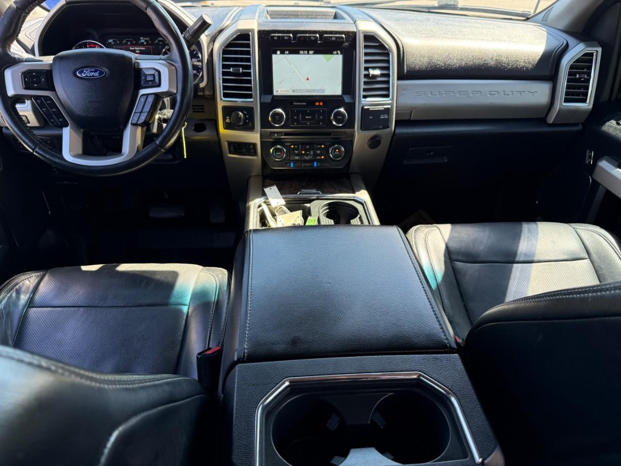 Ford Super Duty F-250 SRW Vehicle Full-screen Gallery Image 09