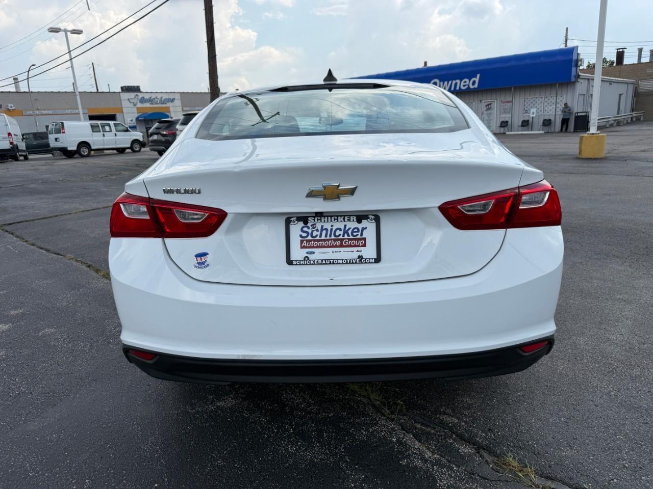 Chevrolet Malibu Vehicle Full-screen Gallery Image 08