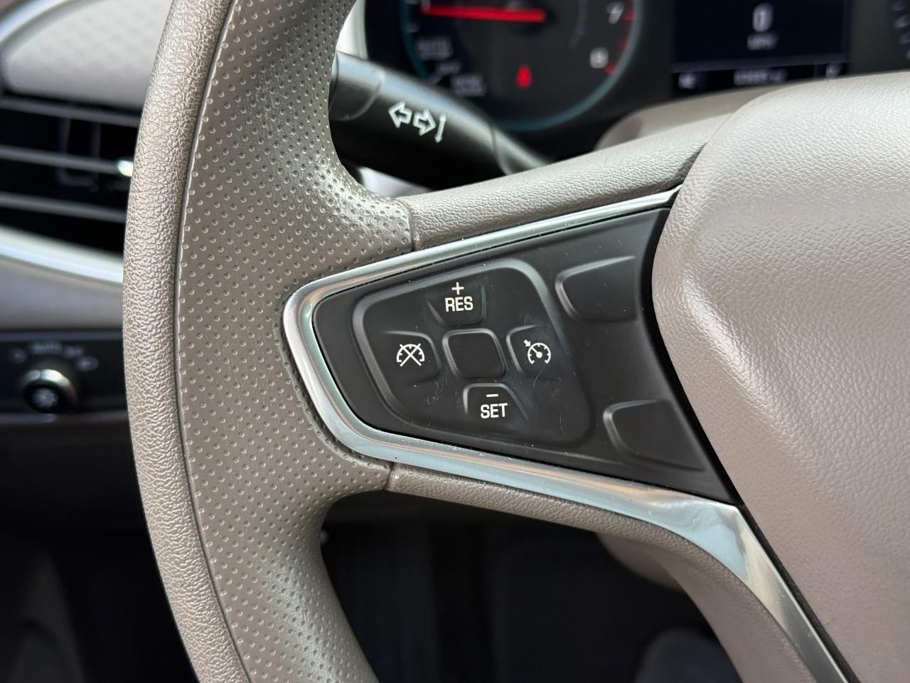 Chevrolet Malibu Vehicle Full-screen Gallery Image 17