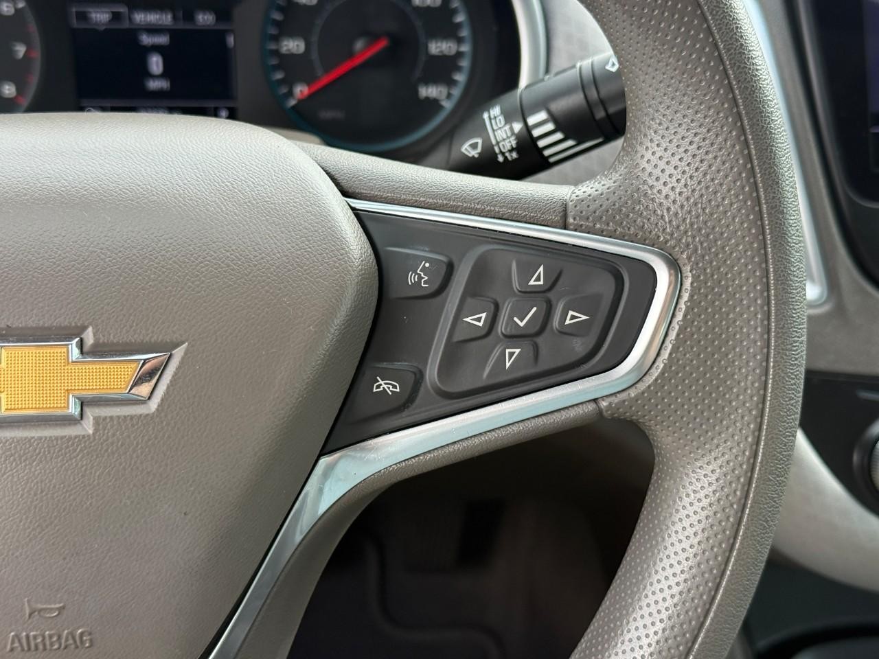 Chevrolet Malibu Vehicle Full-screen Gallery Image 18