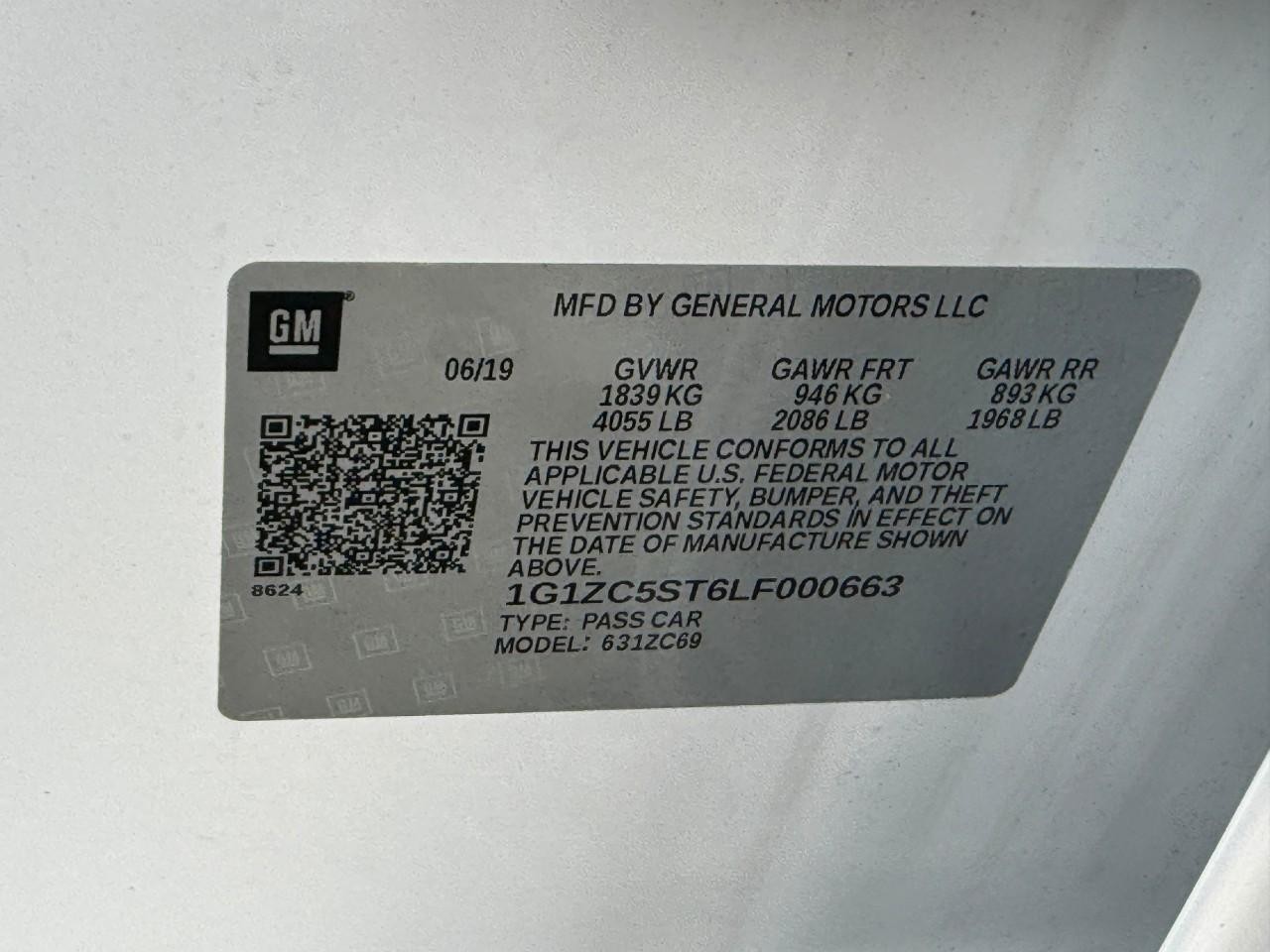 Chevrolet Malibu Vehicle Full-screen Gallery Image 22