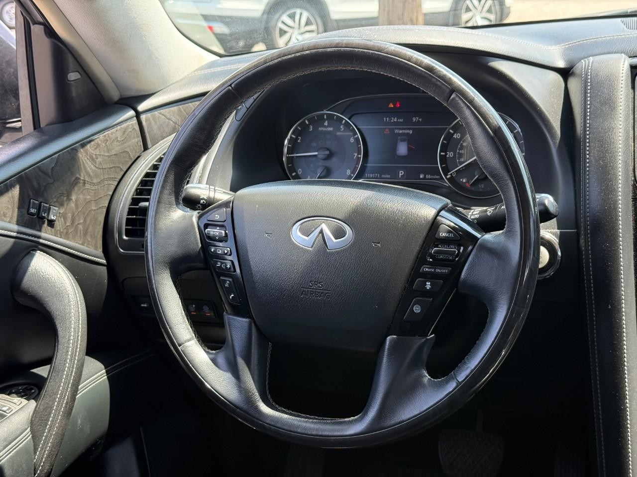 INFINITI QX80 Vehicle Full-screen Gallery Image 13
