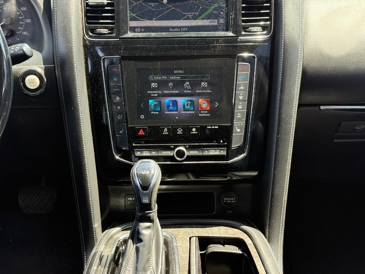 INFINITI QX80 Vehicle Full-screen Gallery Image 15