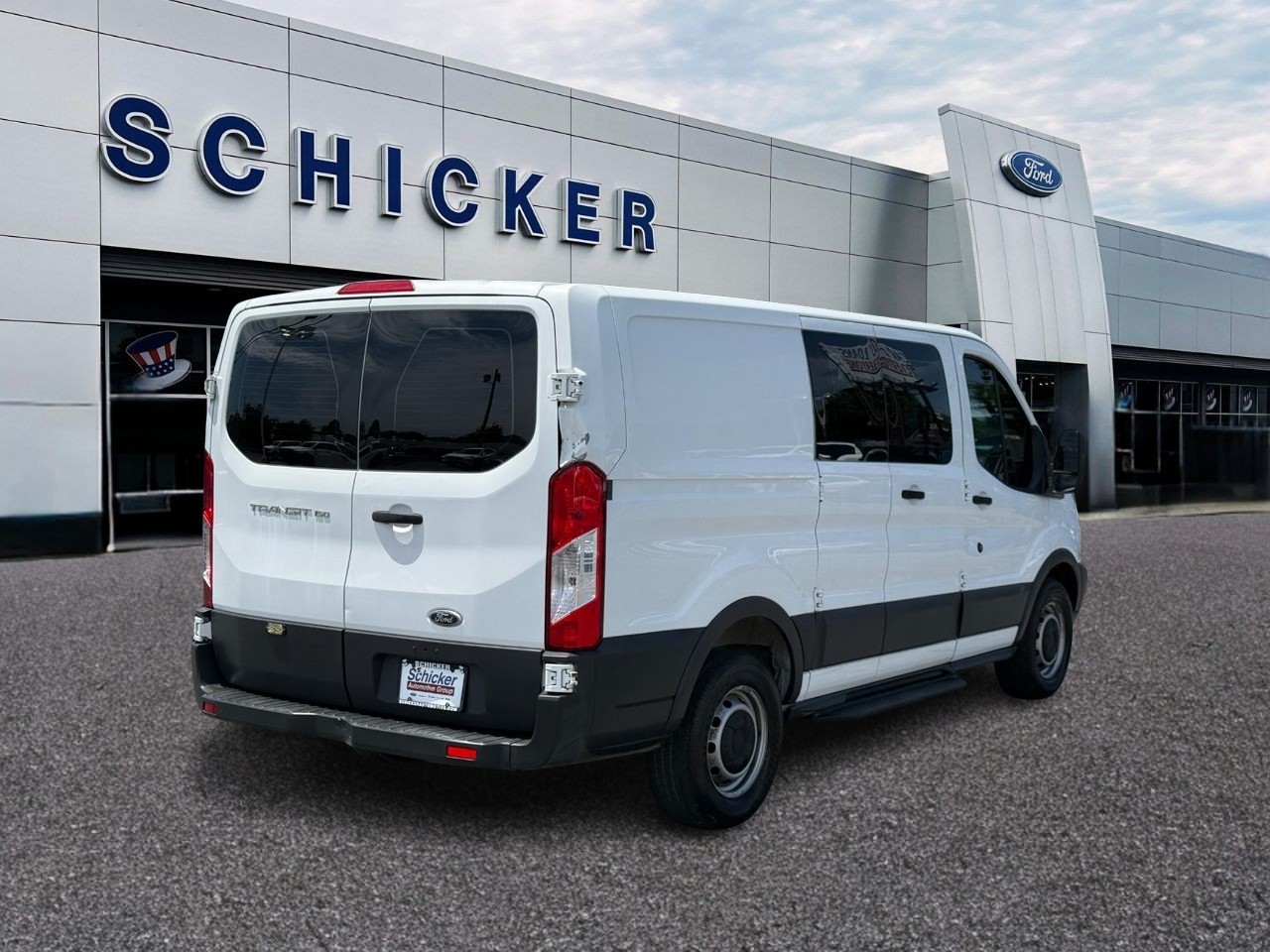 Ford Transit Cargo Van Vehicle Full-screen Gallery Image 03