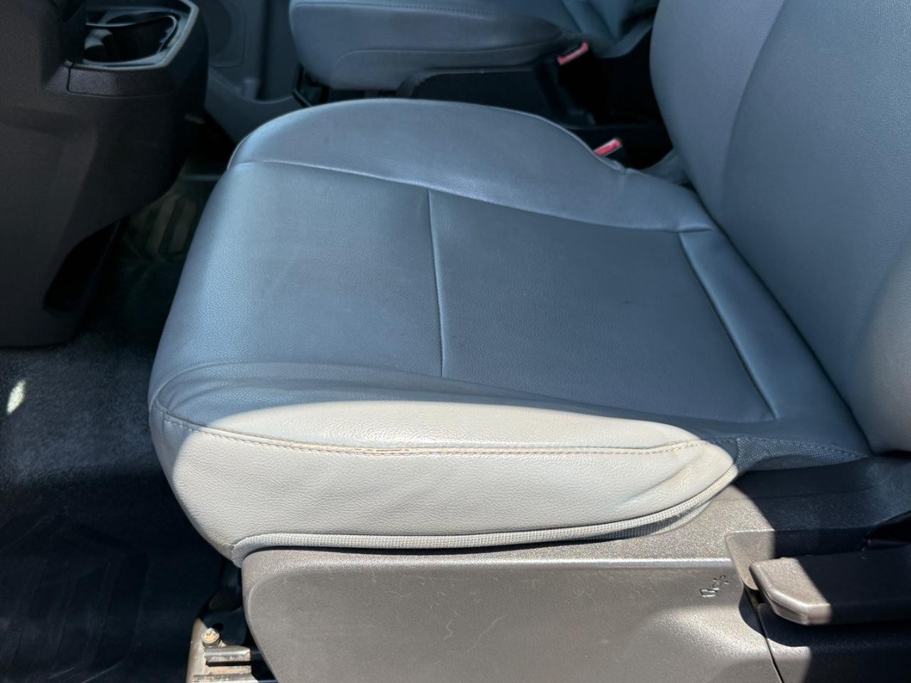 Ford Transit Cargo Van Vehicle Full-screen Gallery Image 15