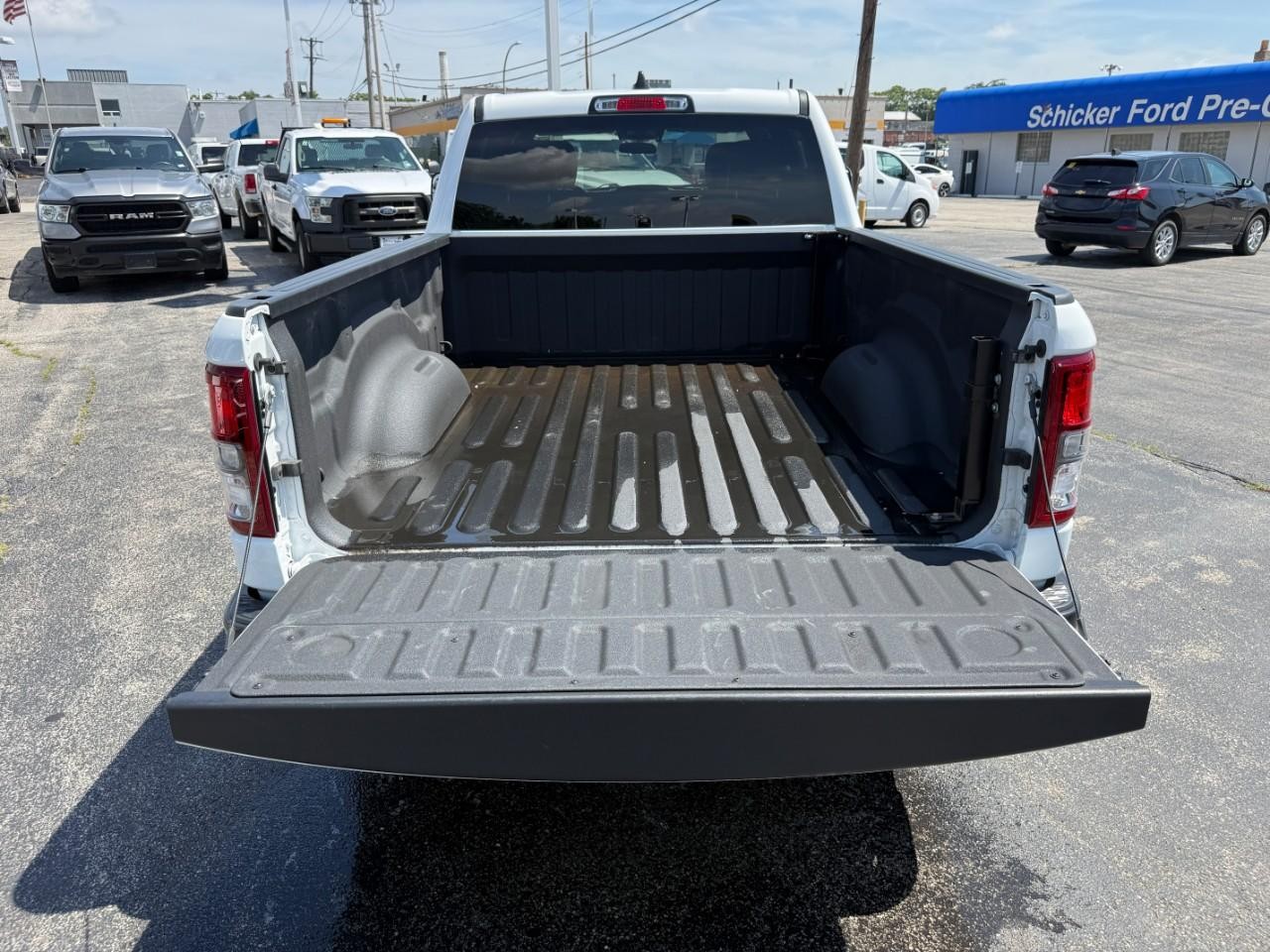 Ram 1500 Vehicle Full-screen Gallery Image 07