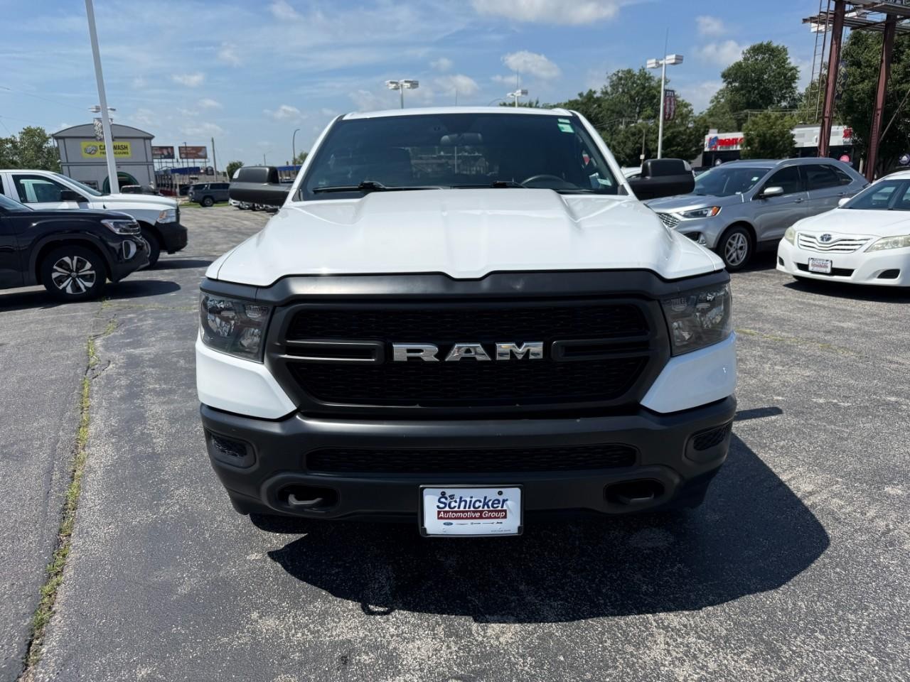 Ram 1500 Vehicle Full-screen Gallery Image 09