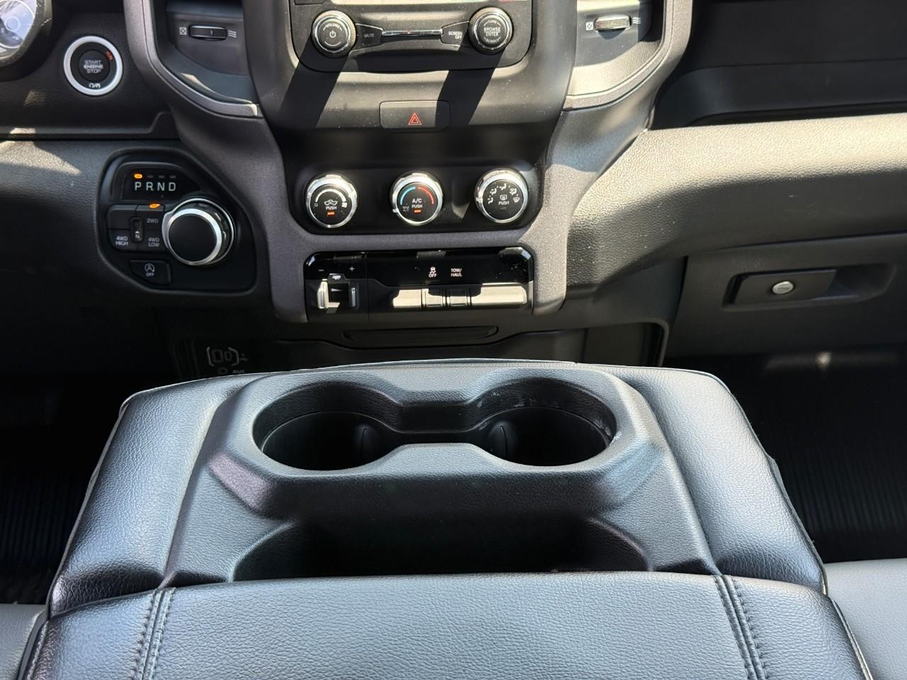 Ram 1500 Vehicle Full-screen Gallery Image 15