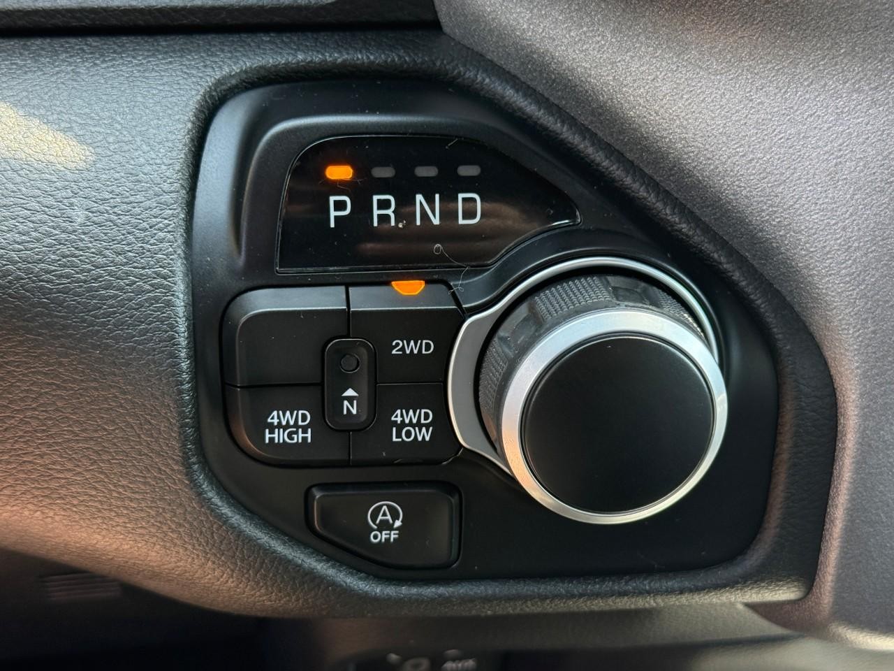 Ram 1500 Vehicle Full-screen Gallery Image 22