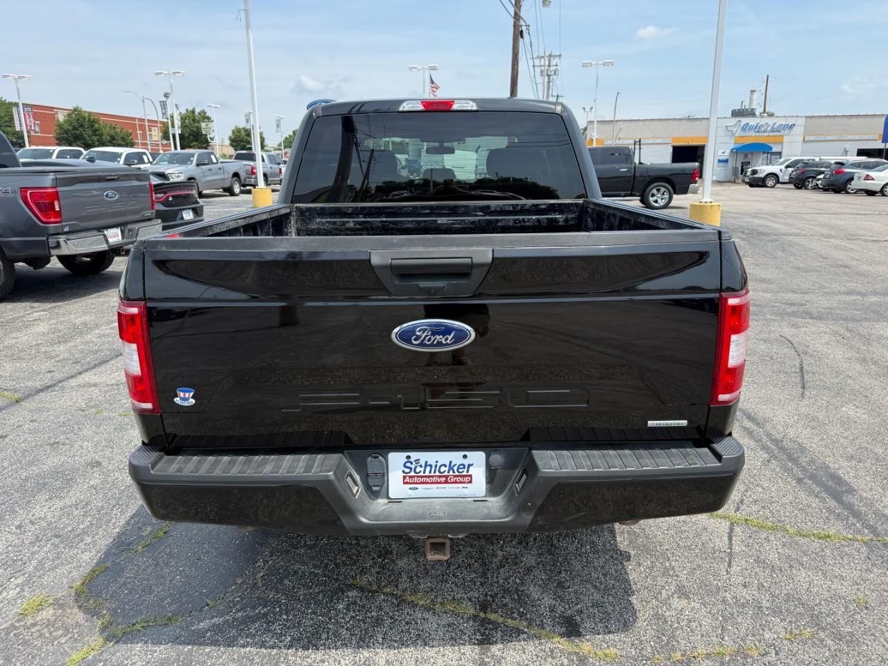 Ford F-150 Vehicle Full-screen Gallery Image 08