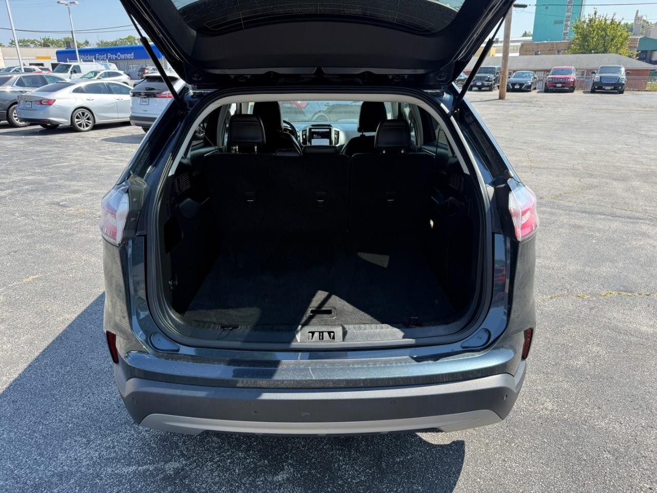 Ford Edge Vehicle Full-screen Gallery Image 08