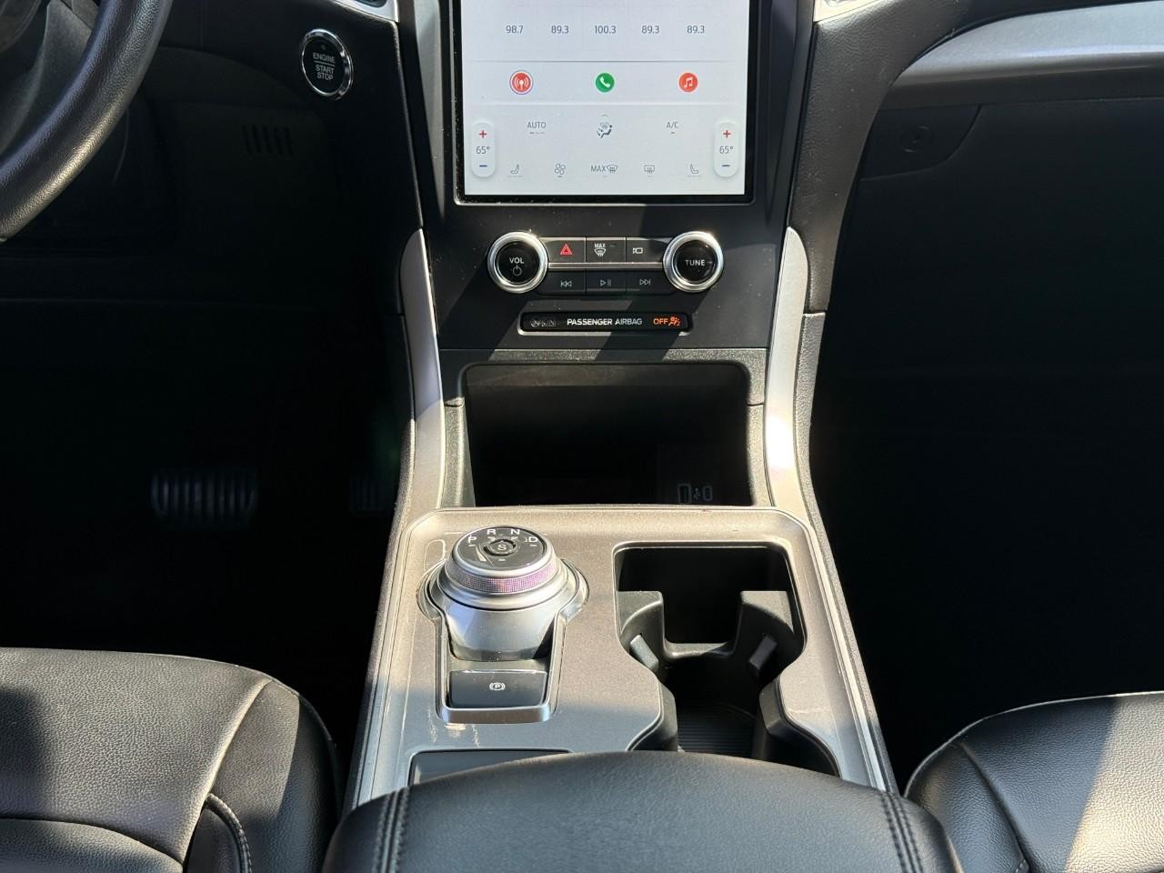Ford Edge Vehicle Full-screen Gallery Image 16