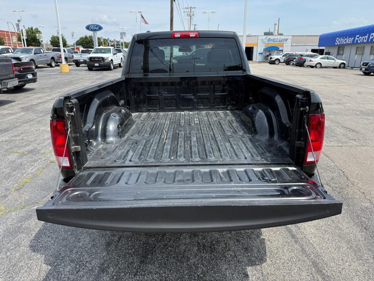 Ram 1500 Vehicle Full-screen Gallery Image 07