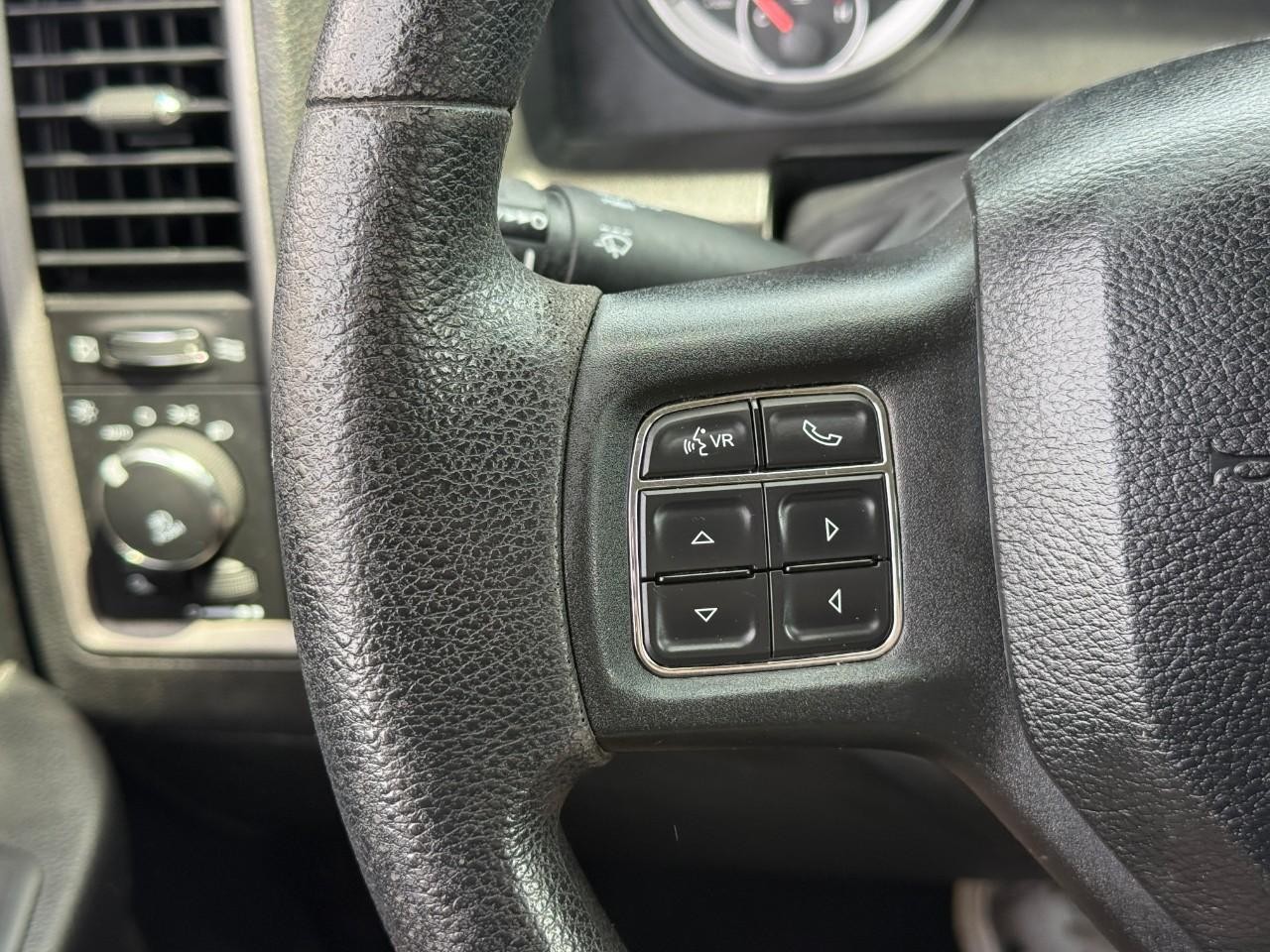 Ram 1500 Vehicle Full-screen Gallery Image 13