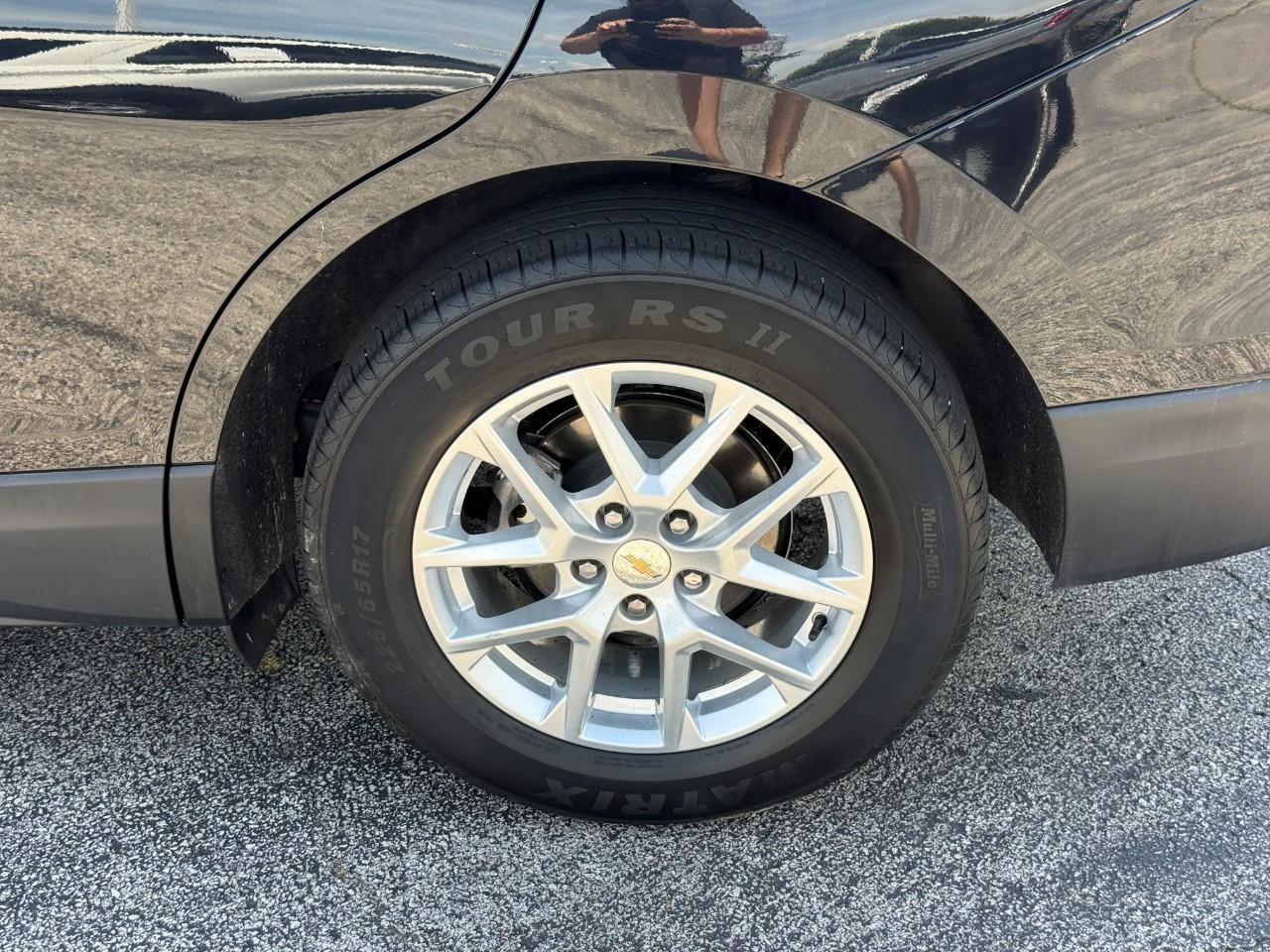 Chevrolet Equinox Vehicle Full-screen Gallery Image 06