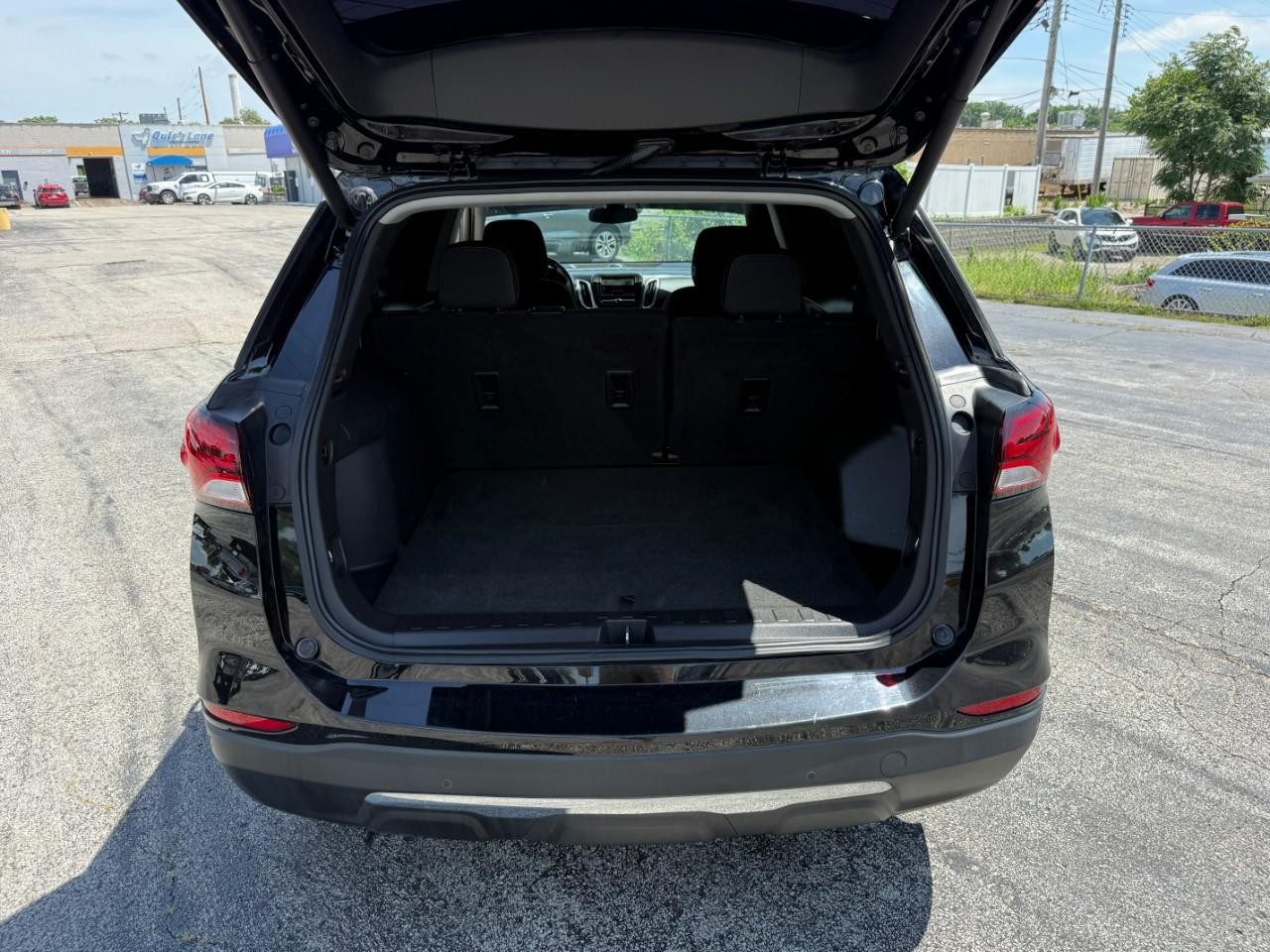 Chevrolet Equinox Vehicle Full-screen Gallery Image 07