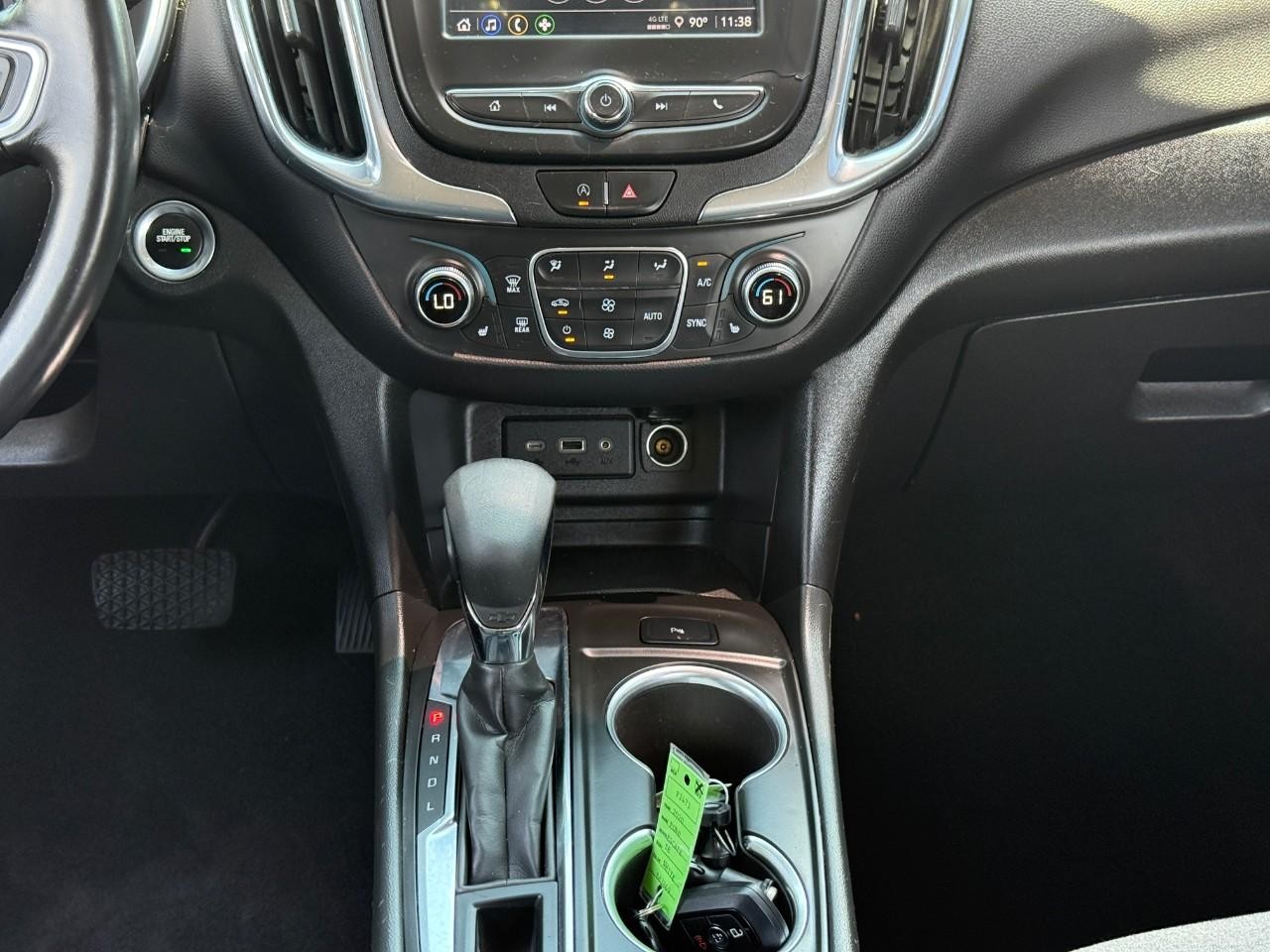 Chevrolet Equinox Vehicle Full-screen Gallery Image 14