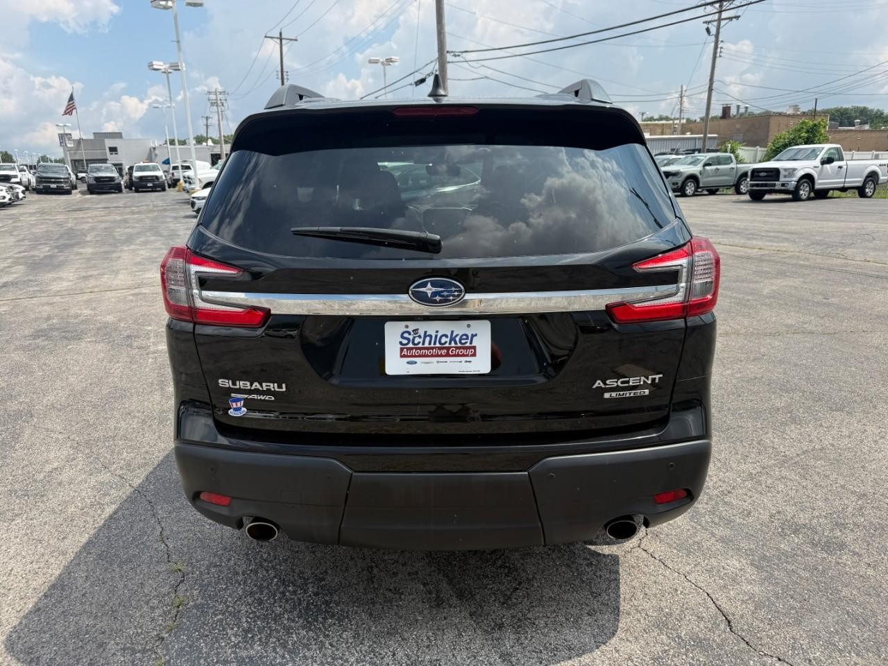 Subaru Ascent Vehicle Full-screen Gallery Image 07