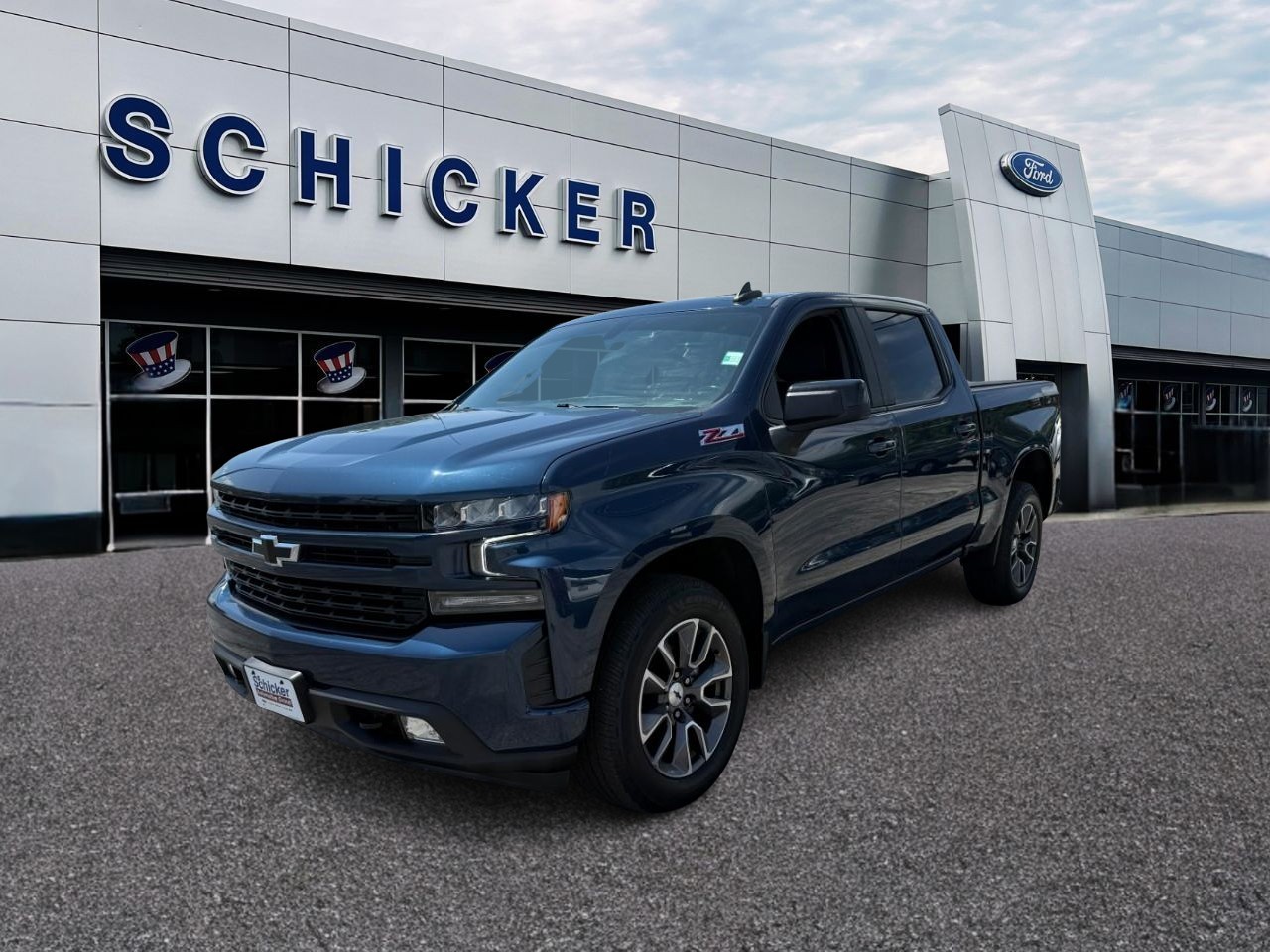 Chevrolet Silverado 1500 LTD Vehicle Full-screen Gallery Image 04