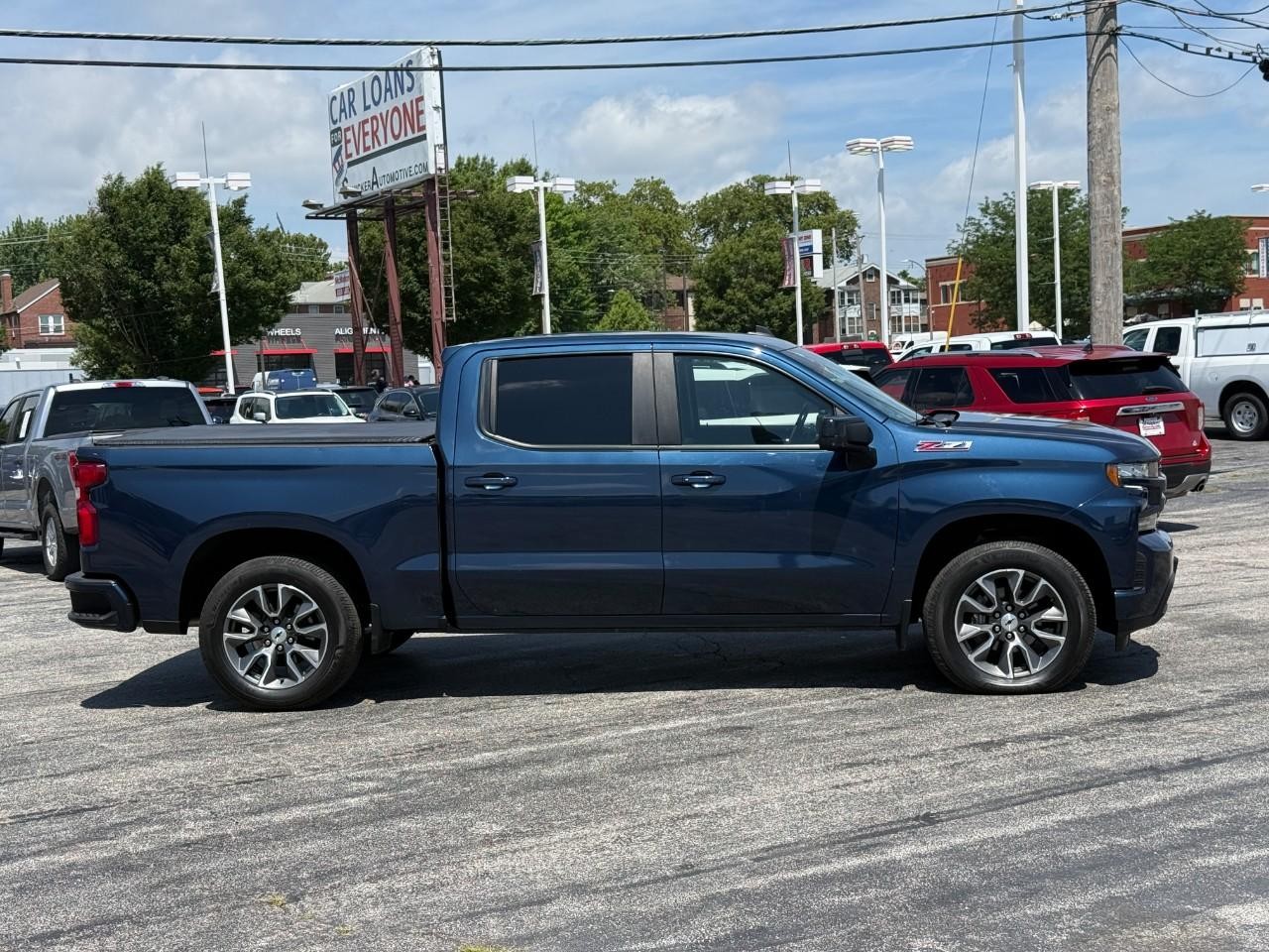 Chevrolet Silverado 1500 LTD Vehicle Full-screen Gallery Image 05