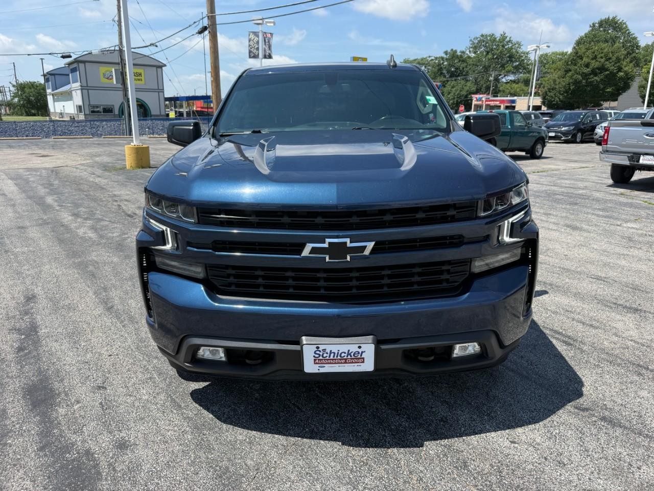 Chevrolet Silverado 1500 LTD Vehicle Full-screen Gallery Image 09