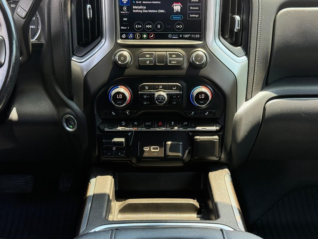 Chevrolet Silverado 1500 LTD Vehicle Full-screen Gallery Image 14