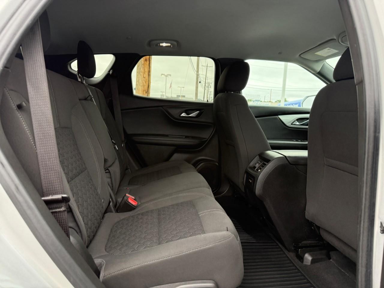 Chevrolet Blazer Vehicle Full-screen Gallery Image 10