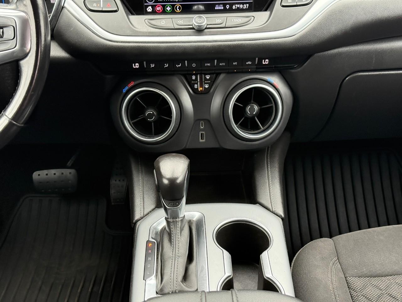 Chevrolet Blazer Vehicle Full-screen Gallery Image 14