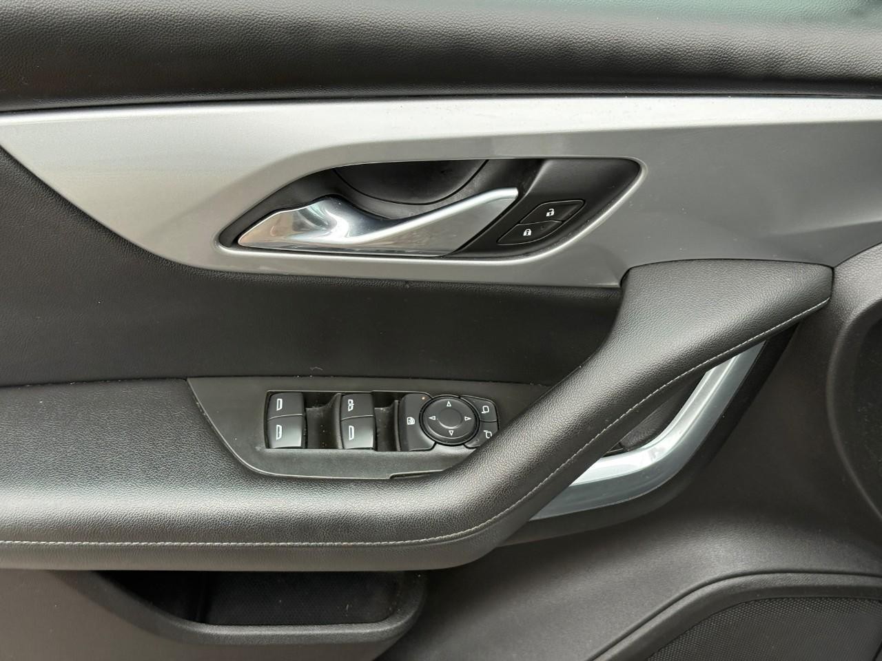 Chevrolet Blazer Vehicle Full-screen Gallery Image 15