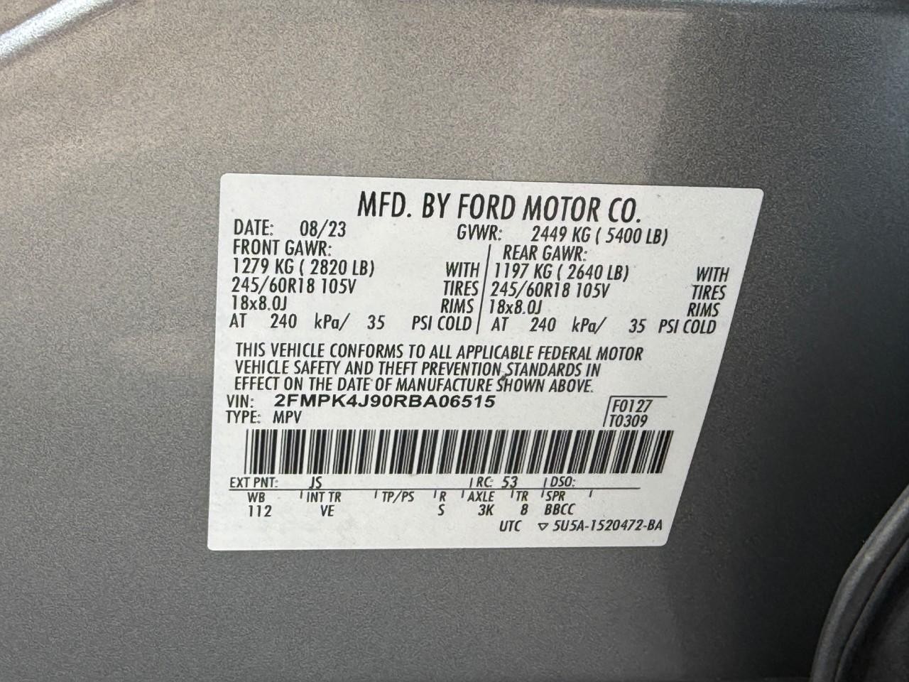 Ford Edge Vehicle Full-screen Gallery Image 22