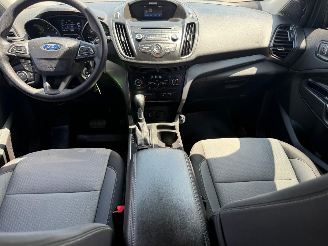 Ford Escape Vehicle Full-screen Gallery Image 11