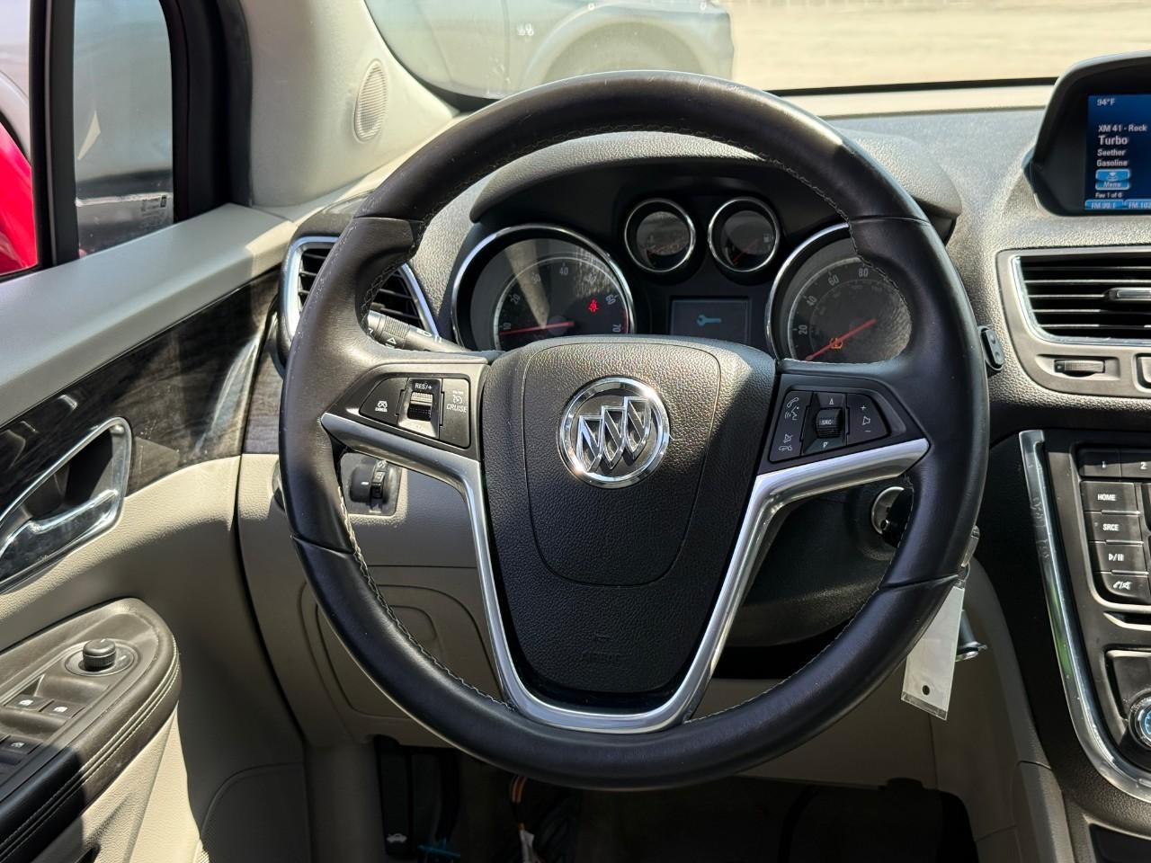 Buick Encore Vehicle Full-screen Gallery Image 12